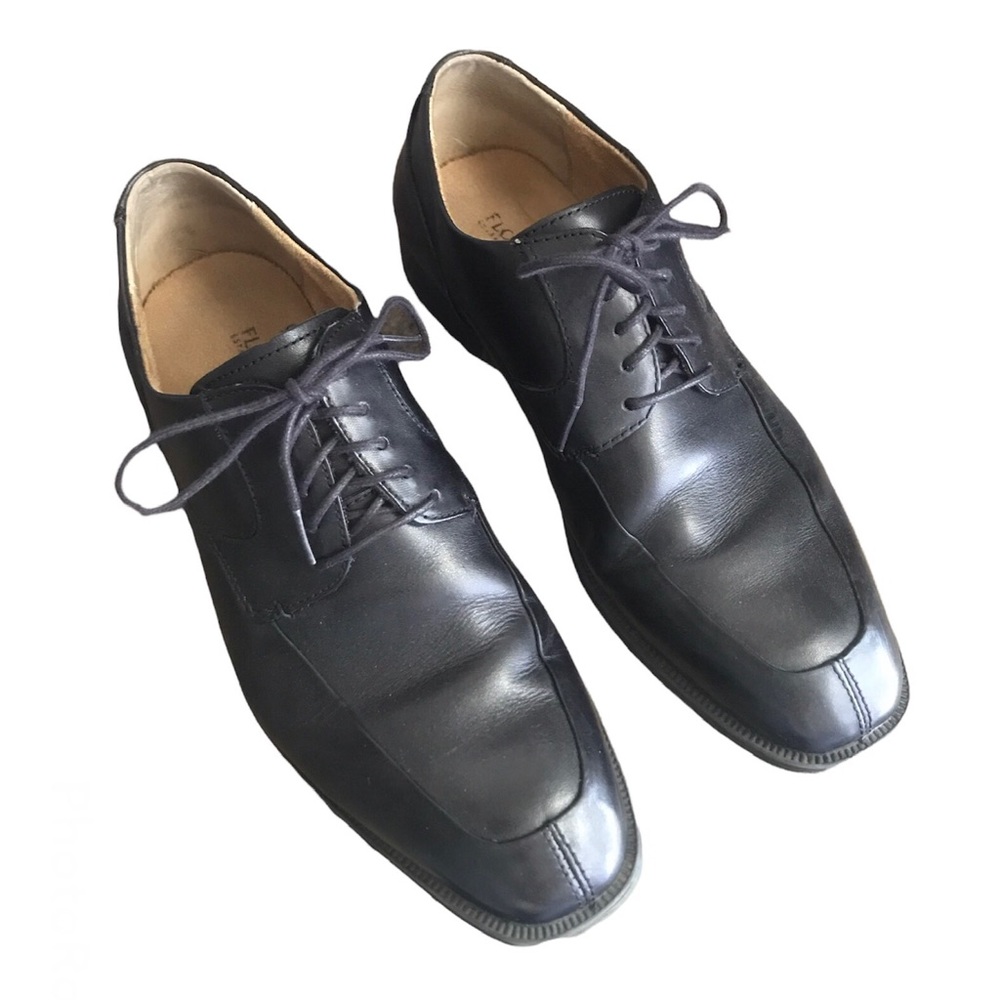 Men’s size 8/8.5 Florsheim Upscale Black Plain Toe Lace Ups amazing condition